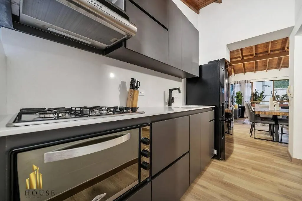 メデジンAnkara 802-Beautiful Apt One Block From Provenzaアパートメント 0*, メデジン